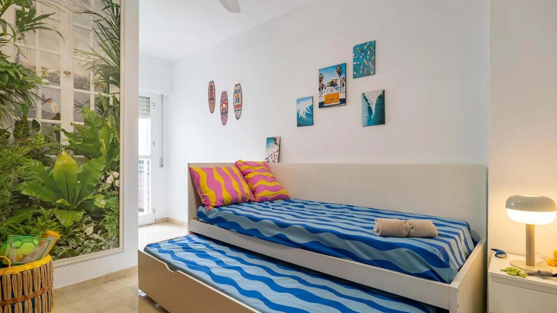 3 Bedroom Cozy Apartment In Velez Malaga