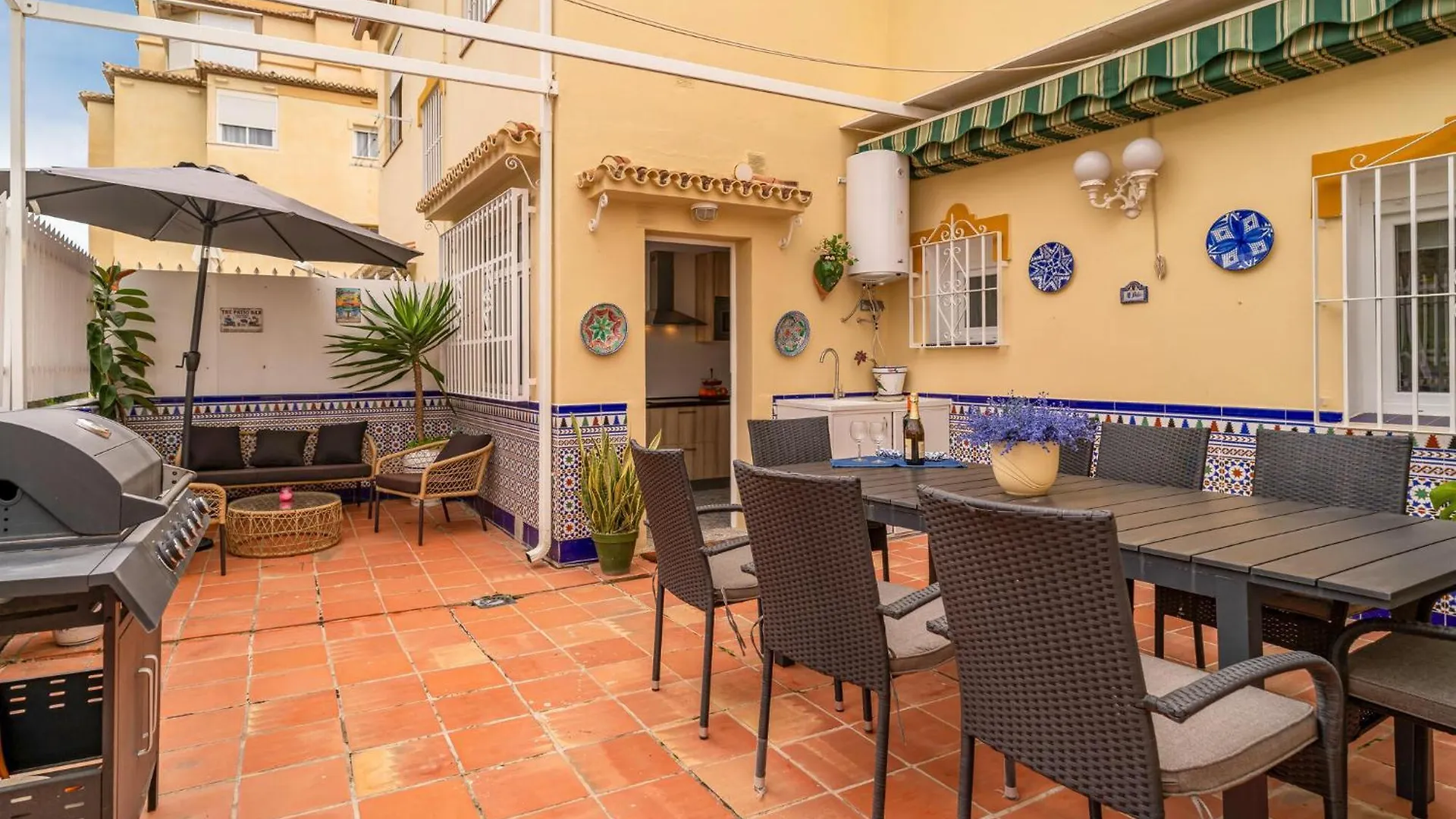 3 Bedroom Cozy Apartment In Velez Malaga Spain